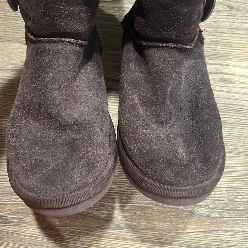 UGG Australia Bailey Button Triplet II Sheepskin Boots Wool Lined Brown Size W8 - Picture 8 of 12